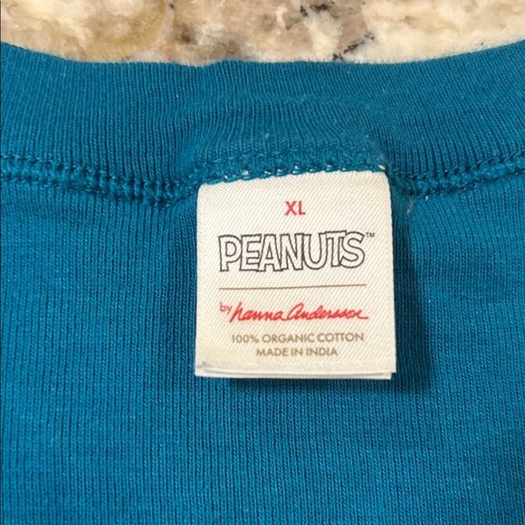 Hanna Andersson Peanuts Snoopy Blue and Red Pajama Top - Picture 2 of 4